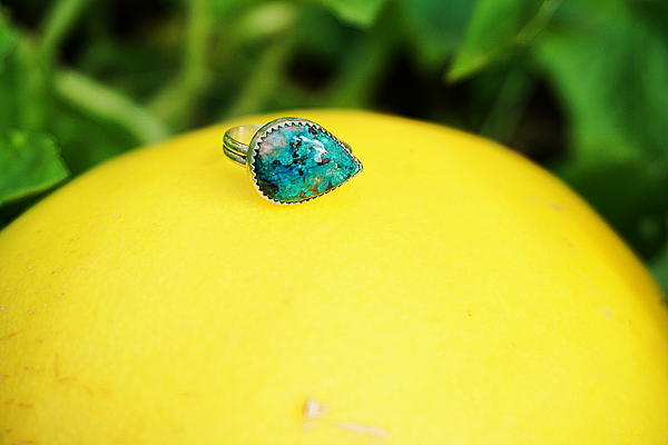 Enchanting Pear Shattuckite Ring - Image 3