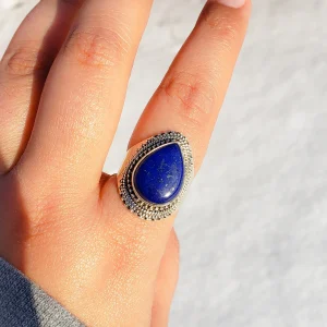 Celestial blue Lapis Lazuli ring with Art Deco design in sterling silver