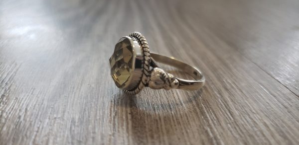 Sunlit Radiance: Sterling Silver Lemon Quartz Ring - Image 5