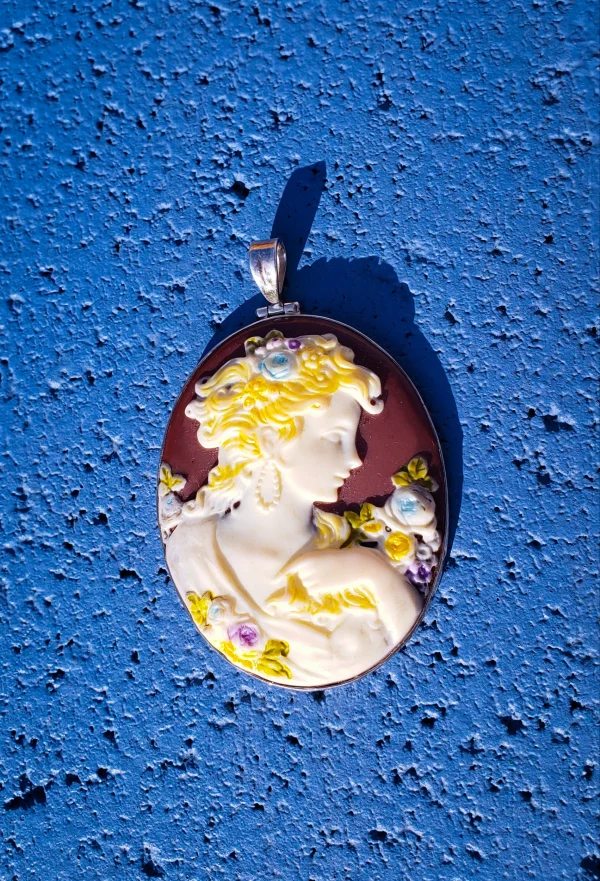 Cameo Pendant