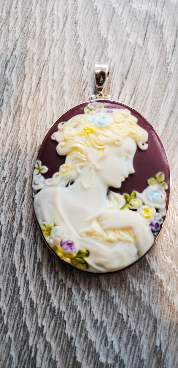 Timeless Elegance: Sterling Silver Cameo Pendant - Image 2